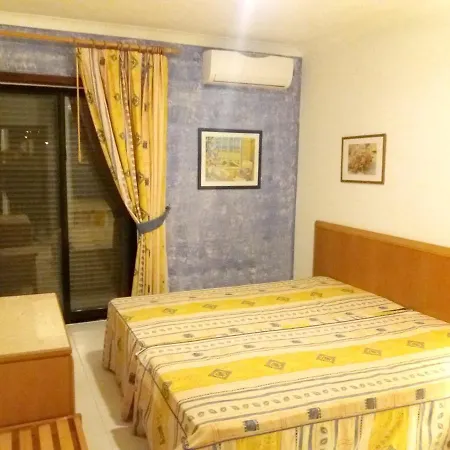 With One Bedroom In With Shared Pool Furnished Balcony And Wifi Apartmán *