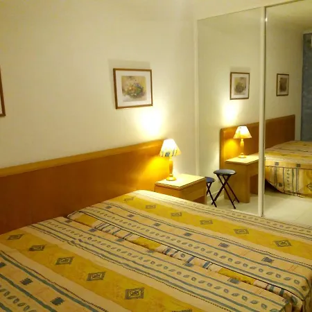 With One Bedroom In With Shared Pool Furnished Balcony And Wifi * Portimao