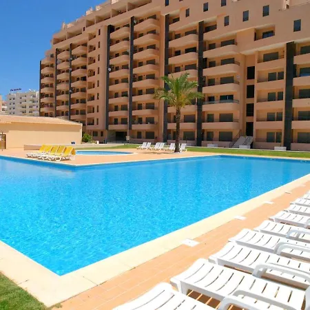 With One Bedroom In With Shared Pool Furnished Balcony And Wifi Apartmán