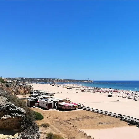 With One Bedroom In With Shared Pool Furnished Balcony And Wifi Portimão
